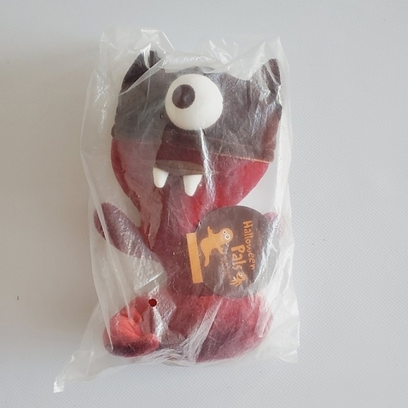 M01 * Starbucks 2006 Halloween Pal Vampire Cyclops NIP - Picture 2 of 3
